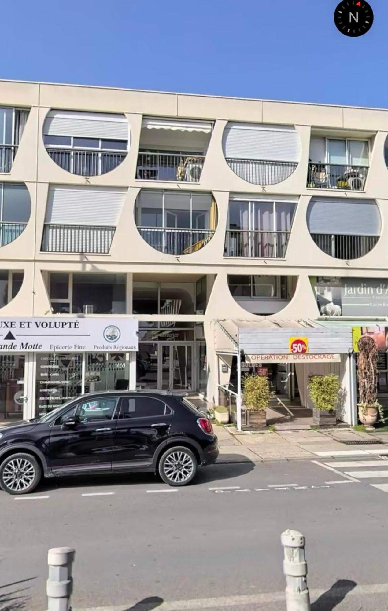 En Plein Centre-ville, A Proximite De Toutes Les Commodites Et A Seulement 500m De La Apartment *